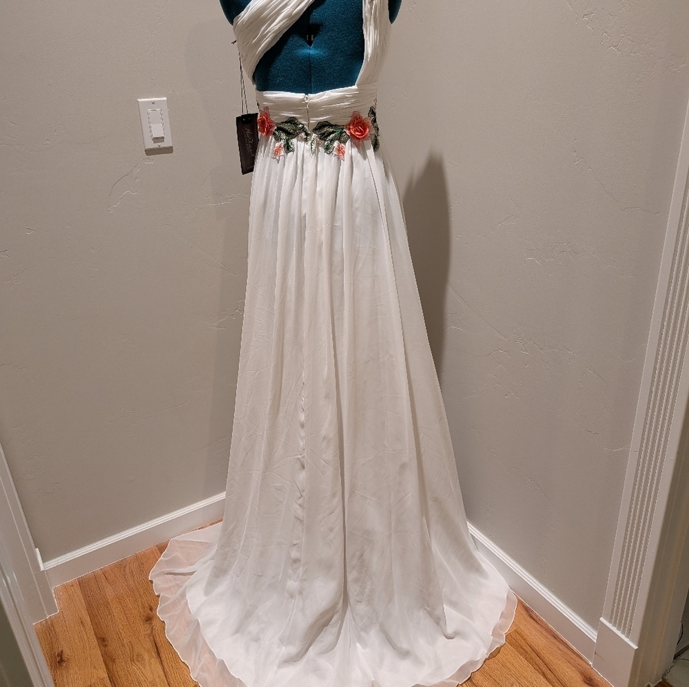 Mac Duggal white pageant wedding gown dress with train and floral embroi… - Picture 2 of 7